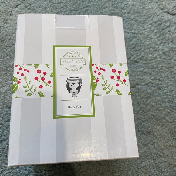 NWB baby tux mini Scentsy warmer - Picture 3 of 3